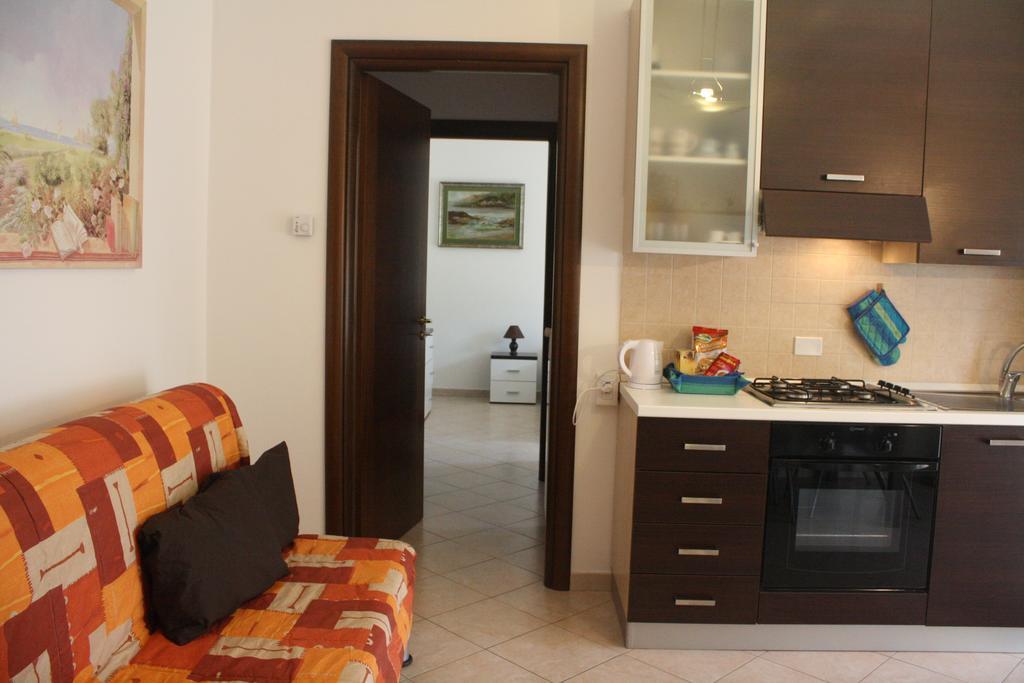 La Dimora Di Paola Apartment Lecce Phòng bức ảnh