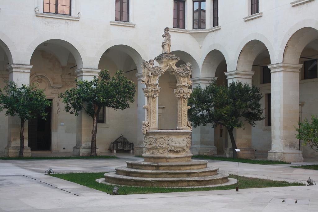 La Dimora Di Paola Apartment Lecce Phòng bức ảnh