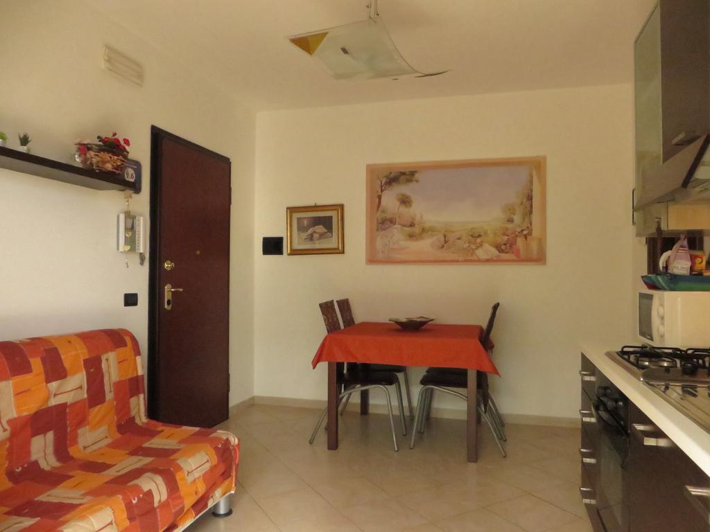 La Dimora Di Paola Apartment Lecce Ngoại thất bức ảnh