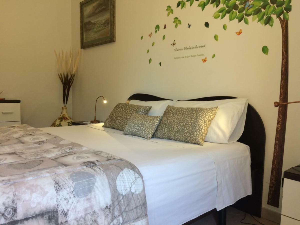 La Dimora Di Paola Apartment Lecce Ngoại thất bức ảnh