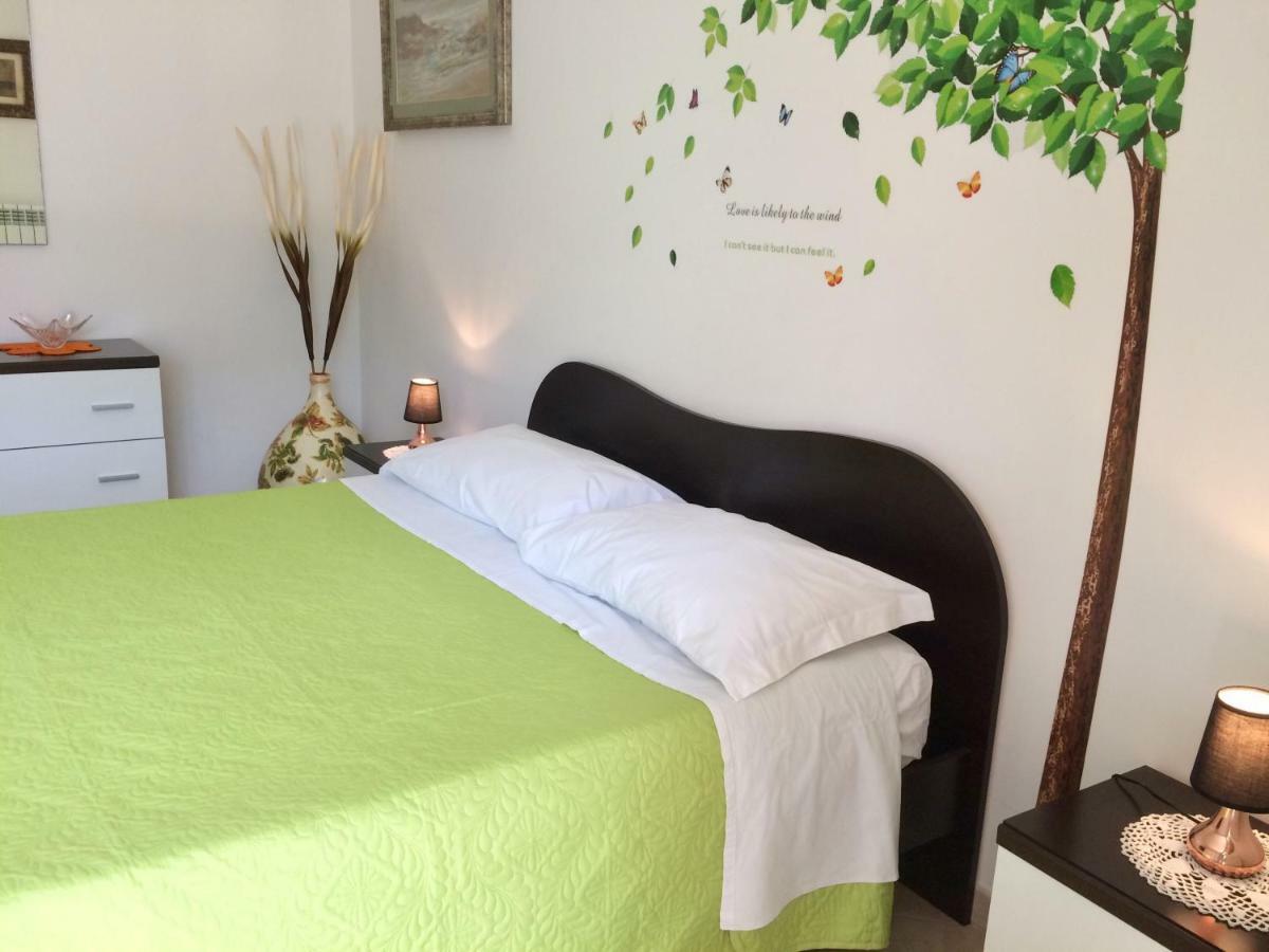 La Dimora Di Paola Apartment Lecce Ngoại thất bức ảnh