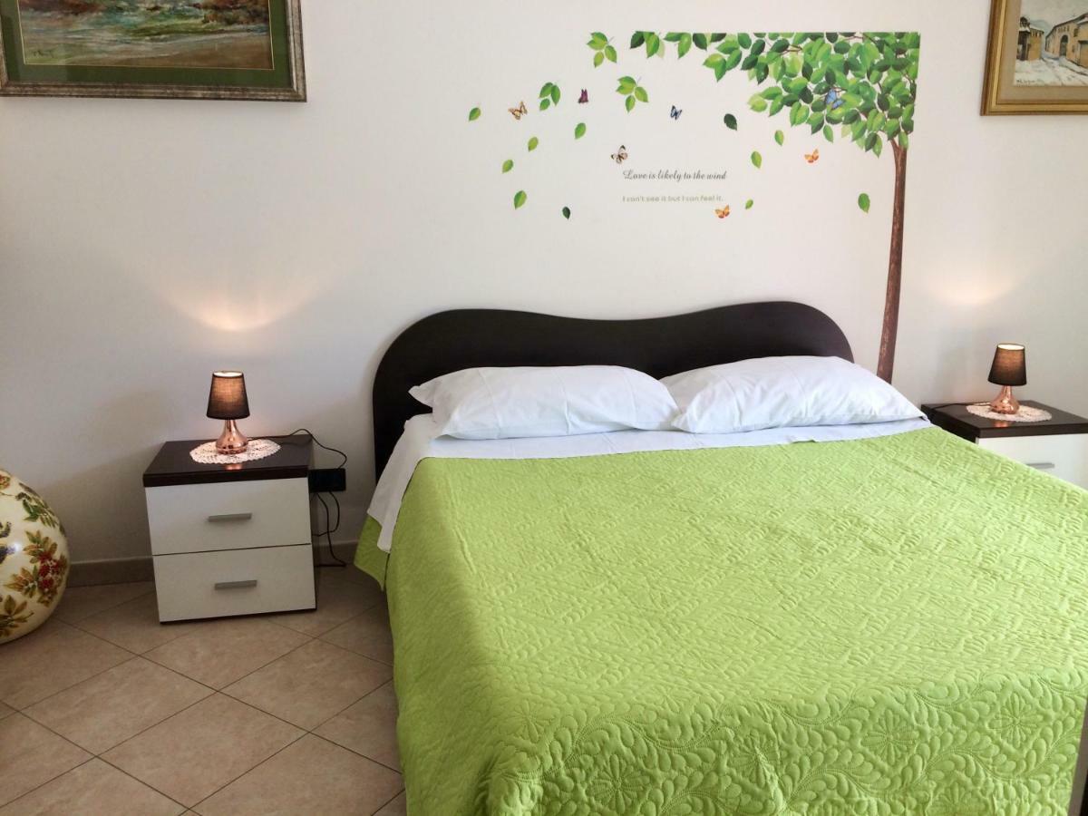 La Dimora Di Paola Apartment Lecce Ngoại thất bức ảnh